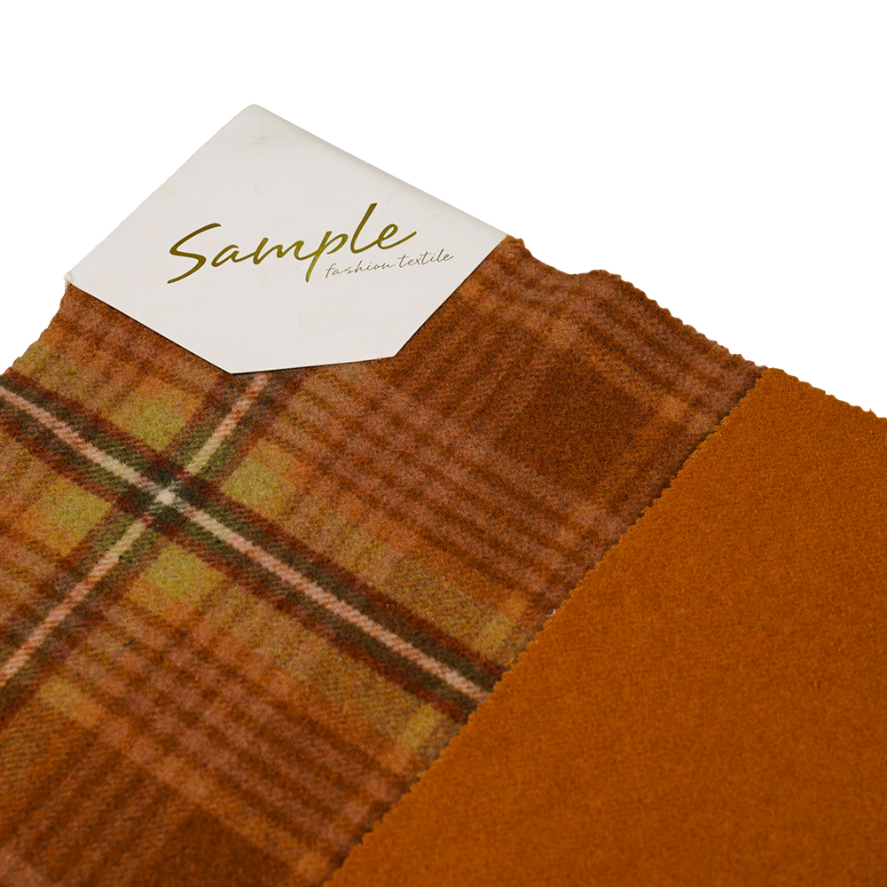 50% صوف، 40% بوليستر، 10% ألياف أخرى، 860 جرام/متر، بني وأصفر مربعات، قماش مخملي، ML-062142104